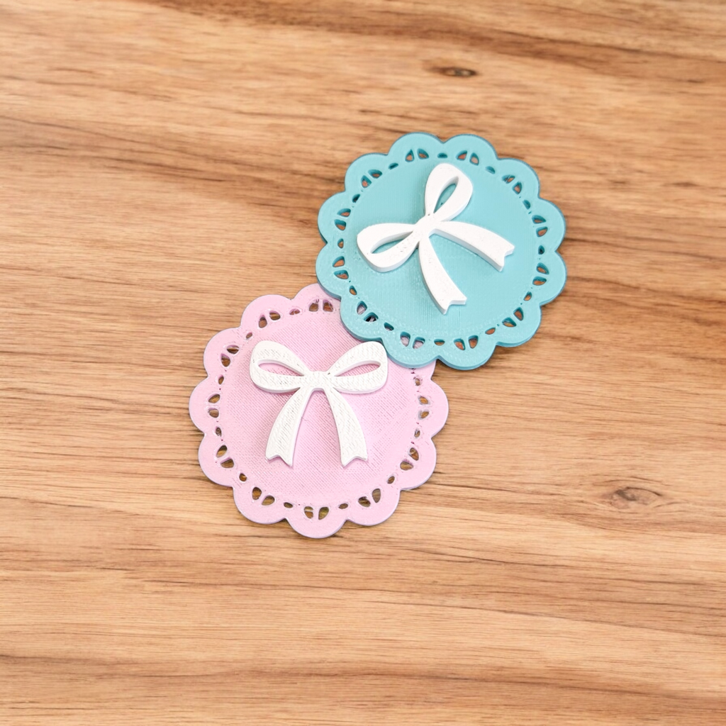 Scalloped Bow Badge Reel
